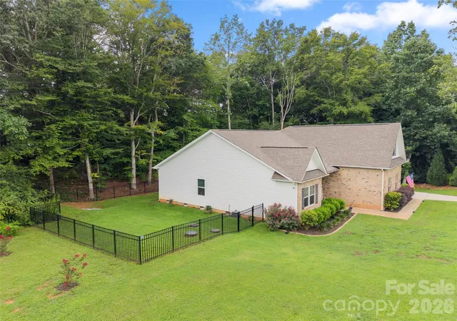 39th image of 3229 Creek Bend Ct, Sherrills Ford, NC 28673 | MLS# 4411324