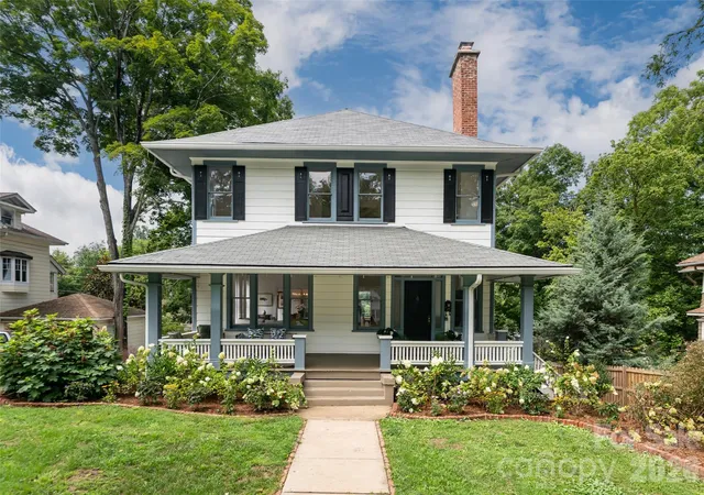 1st image of 142 Edwin Pl, Asheville, NC 28801 | MLS# 4411332