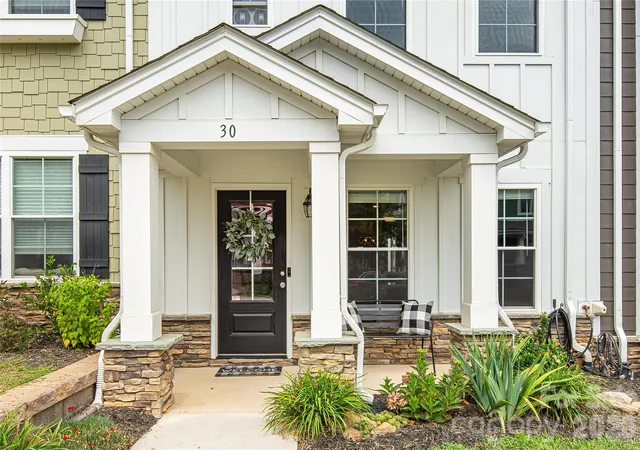 Photo 1 of Townhouse for sale at 30 Walnut Springs Dr, Asheville, NC 28804 | MLS# 4411340 | Listing updated on 2026-08-10