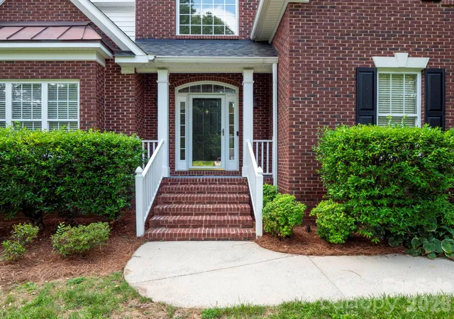 2nd image of 5320 Shannamara Dr, Matthews, NC 28104 | MLS# 4411353