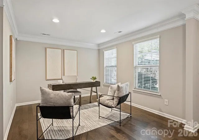 Photo 3 of Townhouse for sale at 1317 Queen Lyon Ct, Charlotte, NC 28205 | MLS# 4411356 | Listing updated on 2026-09-22
