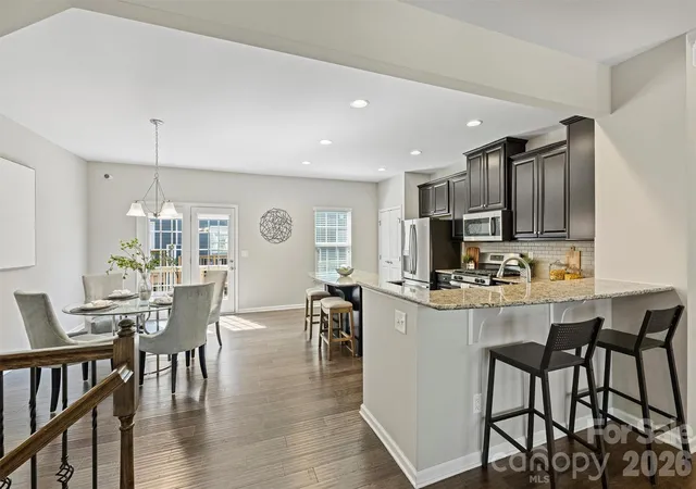 Photo 4 of Townhouse for sale at 1317 Queen Lyon Ct, Charlotte, NC 28205 | MLS# 4411356 | Listing updated on 2026-09-22