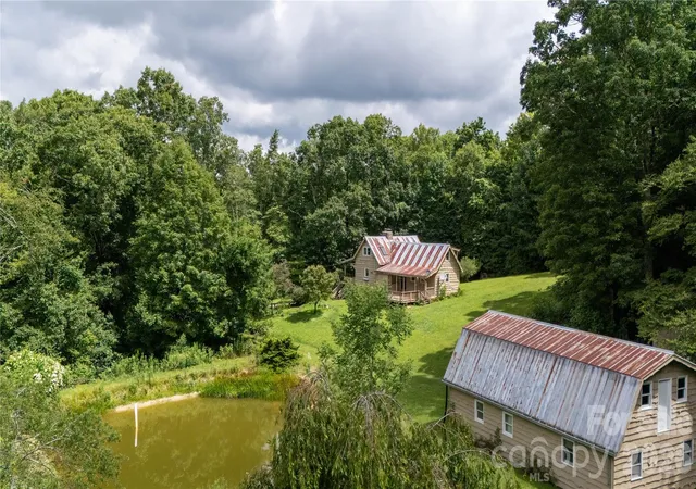 Photo 3 of Single family home for sale at 2027 Stamey Branch Rd, Newland, NC 28657 | MLS# 4411360 | Listing updated on 2026-08-18