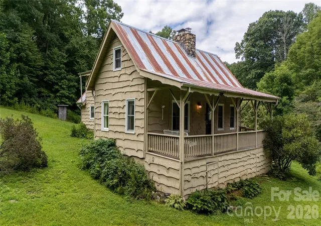 Photo 4 of Single family home for sale at 2027 Stamey Branch Rd, Newland, NC 28657 | MLS# 4411360 | Listing updated on 2026-08-18