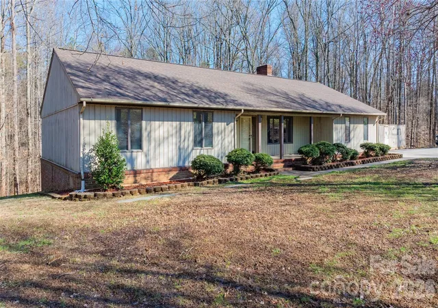 3rd image of 682 Cecil St, Thomasville, NC 27360 | MLS# 4411361