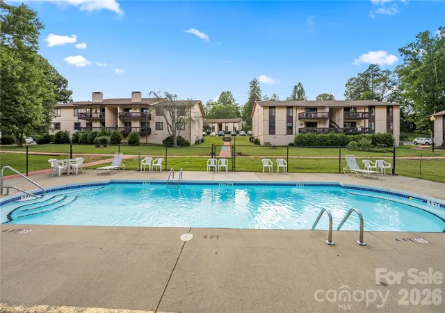 Listing Photo 2 - Condo for sale in building located at 63 Shepard Sq, Brevard, NC 28712 - Unit #206