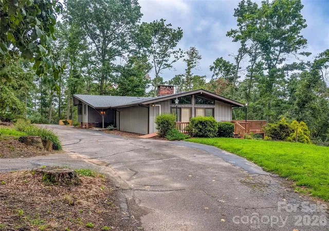 Photo 2 of Single family home for sale at 520 Washburn Rd, Spruce Pine, NC 28777 | MLS# 4411395 | Listing updated on 2026-09-02