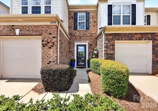 Photo 3 of Townhouse for sale at 2434 Royal York Ave, Charlotte, NC 28210 | MLS# 4411418 | Listing updated on 2026-08-14