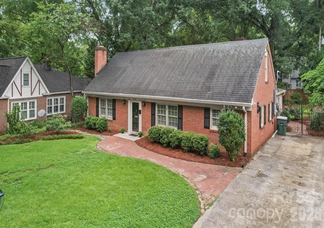3rd image of 1210 Crescent Ave, Gastonia, NC 28052 | MLS# 4411439