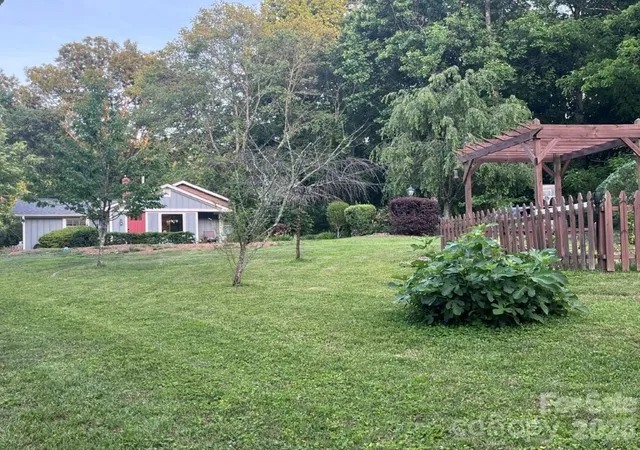 34th image of 325 Ewbank Rd, Etowah, NC 28729 | MLS# 4411444