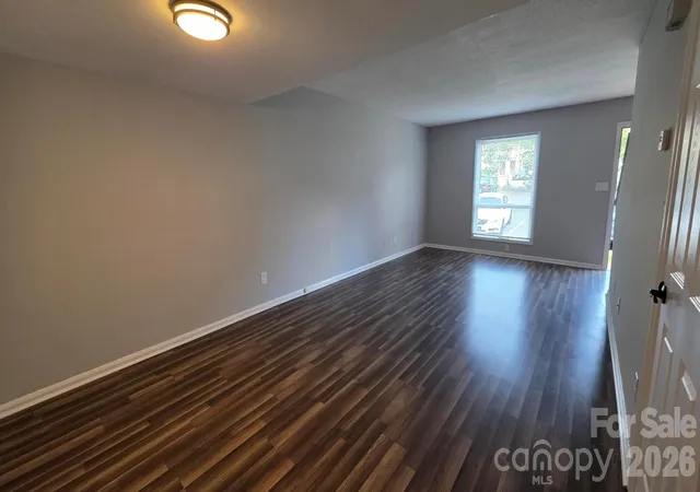Listing Photo 5 - Condo for sale in building located at 7906 Oak Mdw Ct, Charlotte, NC 28210