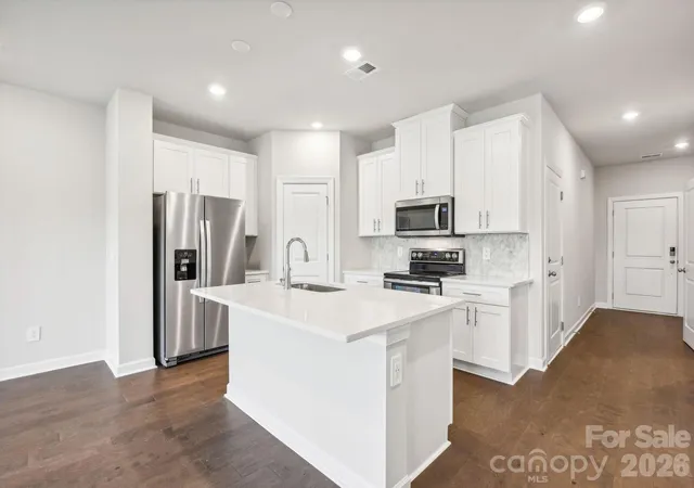 4th image of 9045 Foggy Brook Loop, Charlotte, NC 28216 | MLS# 4411469