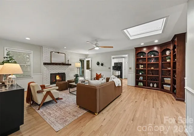 3rd image of 4242 Garvin Dr, Charlotte, NC 28269 | MLS# 4411479