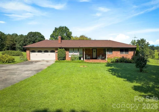 Photo 1 of Single family home for sale at 5158 Bob Farr Dr, Morganton, NC 28655 | MLS# 4411488 | Listing updated on 2026-09-30