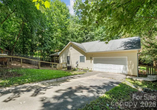 4th image of 55 Greenwood Acres Dr, Mills River, NC 28759 | MLS# 4411489
