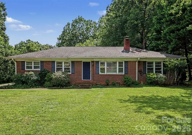 Photo 4 of Single family home for sale at 1819 Lumpkin Cir, Rock Hill, SC 29732 | MLS# 4411491 | Listing updated on 2026-08-14