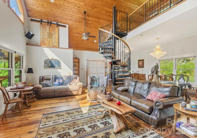 Photo 3 of Single family home for sale at 2533 Coopers Crk Rd, Bryson City, NC 28713 | MLS# 4411492 | Listing updated on 2026-09-03