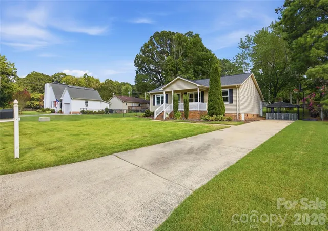 Photo 4 of Single family home for sale at 165 Obrien Pl SW, Concord, NC 28025 | MLS# 4411507 | Listing updated on 2026-08-19