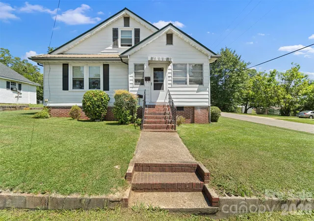 Photo 4 of Single family home for sale at 665 Cherry St, Wadesboro, NC 28170 | MLS# 4411532 | Listing updated on 2026-09-01
