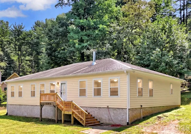 Photo 1 of Single family home for sale at 169 Roadrunner Dr, Balsam, NC 28707 | MLS# 4411533 | Listing updated on 2026-08-24