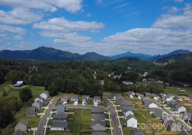 2nd image of 73 Ridgehaven Dr, Waynesville, NC 28786 | MLS# 4411544