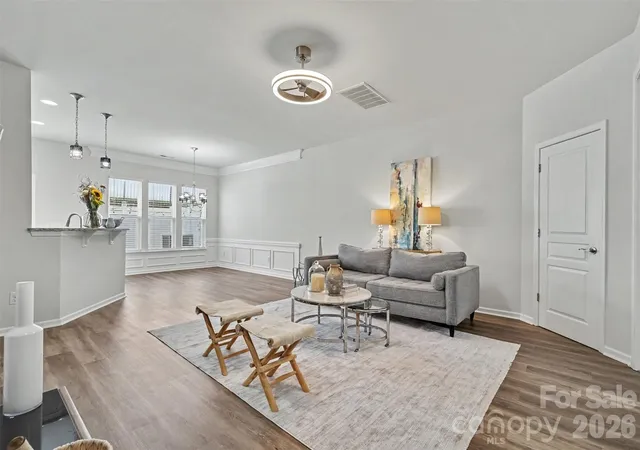image of 2447 Diplomat Ln, Charlotte, NC 28210 | MLS# 4411552