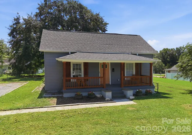 2nd image of 105 Park St, Clover, SC 29710 | MLS# 4411553