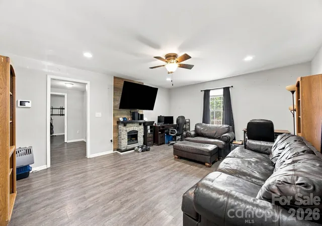 4th image of 105 Park St, Clover, SC 29710 | MLS# 4411553
