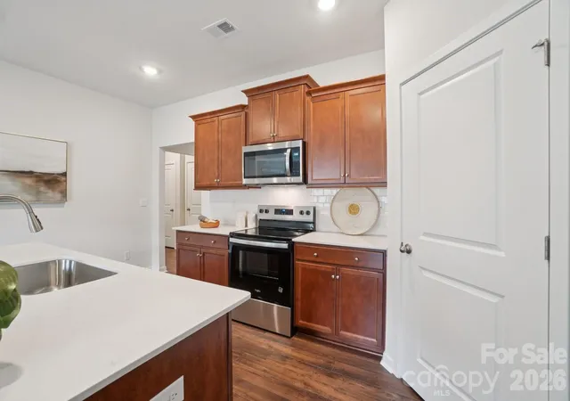 Photo 3 of Single family home for sale at 62 Cora View Trl, Waynesville, NC 28785 | MLS# 4411570 | Listing updated on 2026-08-21