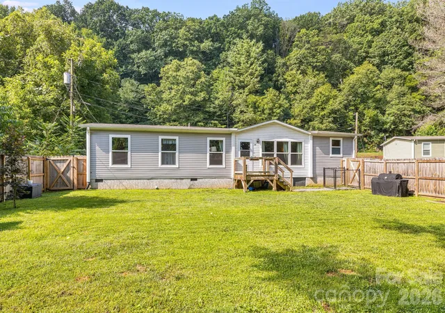 Photo 1 of Single family home for sale at 10 Pyrite Way, Asheville, NC 28806 | MLS# 4411592 | Listing updated on 2026-09-03