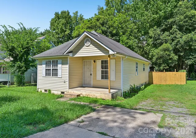 Photo 2 of Sale Pending at 2664 Old Steele Crk Rd, Charlotte, NC 28208 | MLS# 4411594 | Listing updated on 2026-09-04