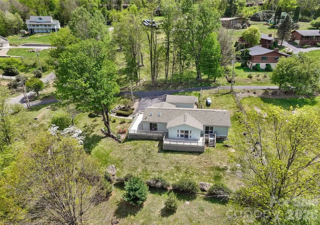 48th image of 30 Hillcrest Rd, Maggie Valley, NC 28751 | MLS# 4411601
