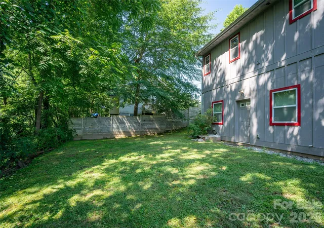 Photo 27 of Single family home for sale at 185 Duckworth Ave, Brevard, NC 28712 | MLS# 4411616 | Listing updated on 2026-08-07