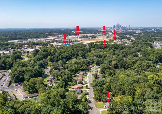 3rd image of 4925 Springview Rd, Charlotte, NC 28213 | MLS# 4411619