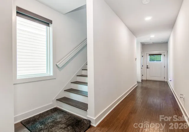 Photo 4 of Townhouse for sale at 931 Cityscape Dr, Charlotte, NC 28205 | MLS# 4411631 | Listing updated on 2026-10-02