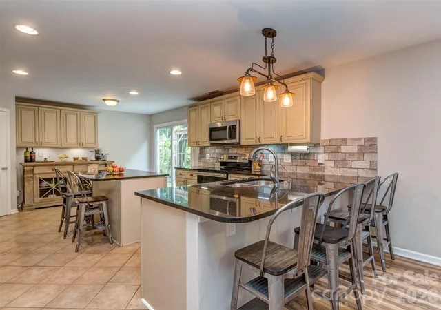 Photo 2 of Single family home for sale at 10326 Haddington Dr Nw, Charlotte, NC 28269 | MLS# 4411635 | Listing updated on 2026-09-26