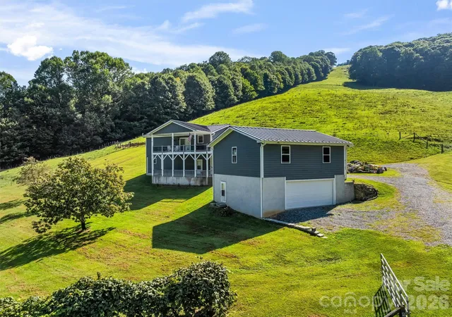 Photo 4 of Single family home for sale at 2345 Sugar Camp Rd, Marshall, NC 28753 | MLS# 4411637 | Listing updated on 2026-10-02