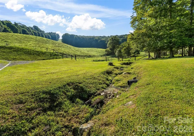 Photo 3 of Single family home for sale at 2345 Sugar Camp Rd, Marshall, NC 28753 | MLS# 4411637 | Listing updated on 2026-10-02