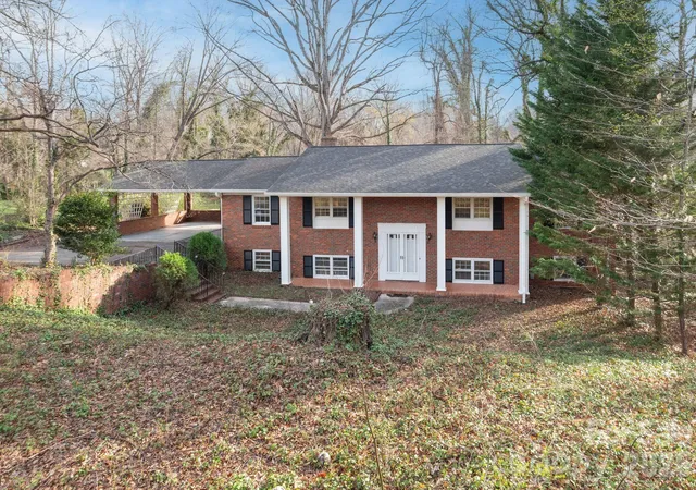 2nd image of 624 Brentwood Ct, Winston Salem, NC 27104 | MLS# 4411661