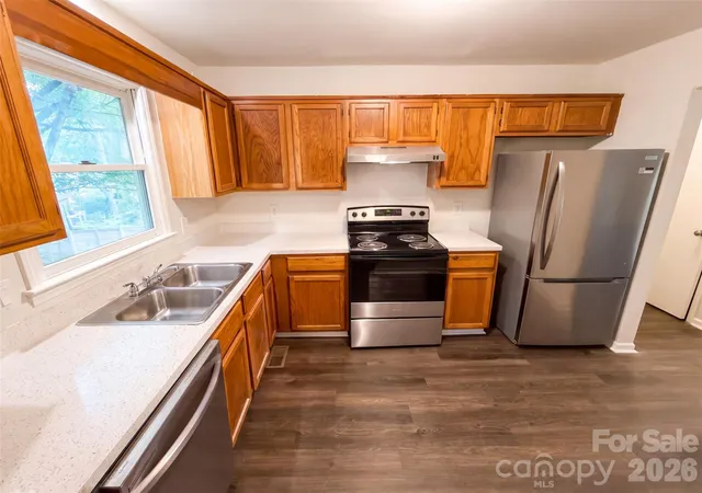 Photo 2 of Single family home for sale at 6409 Tivoli Ct, Charlotte, NC 28211 | MLS# 4411670 | Listing updated on 2026-08-06