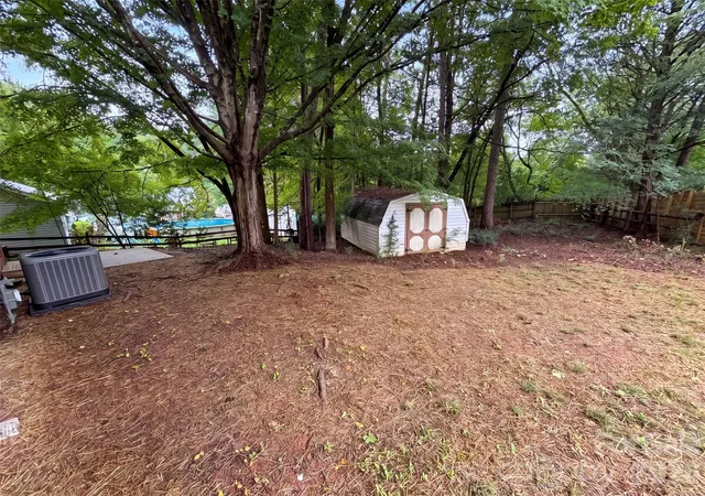 Photo 26 of Single family home for sale at 6409 Tivoli Ct, Charlotte, NC 28211 | MLS# 4411670 | Listing updated on 2026-08-06