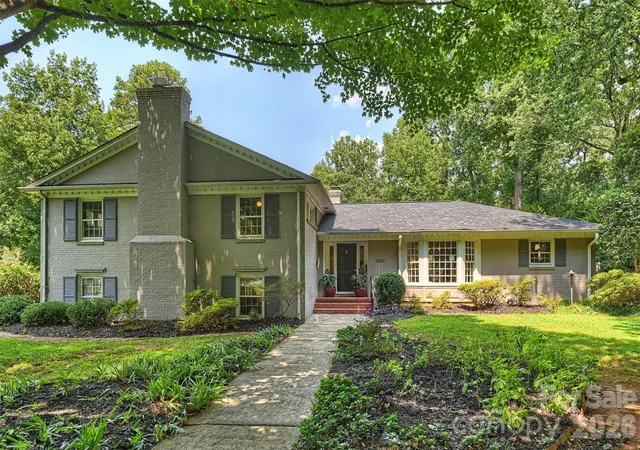 Photo 1 of Sale Pending at 2601 Cloister Dr, Charlotte, NC 28211 | MLS# 4411673 | Listing updated on 2026-08-20