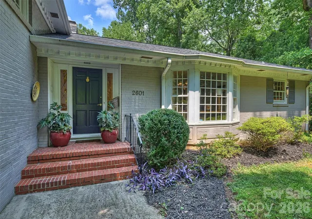 Photo 2 of Sale Pending at 2601 Cloister Dr, Charlotte, NC 28211 | MLS# 4411673 | Listing updated on 2026-08-20