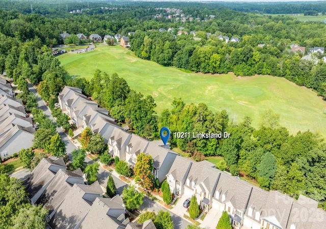 2nd image of 10211 Linksland Dr, Huntersville, NC 28078 | MLS# 4411684