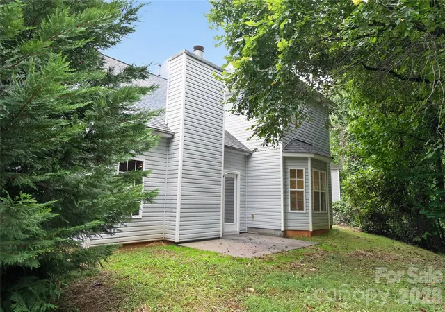 27th image of 9013 Broad Ridge Ct, Charlotte, NC 28269 | MLS# 4411688