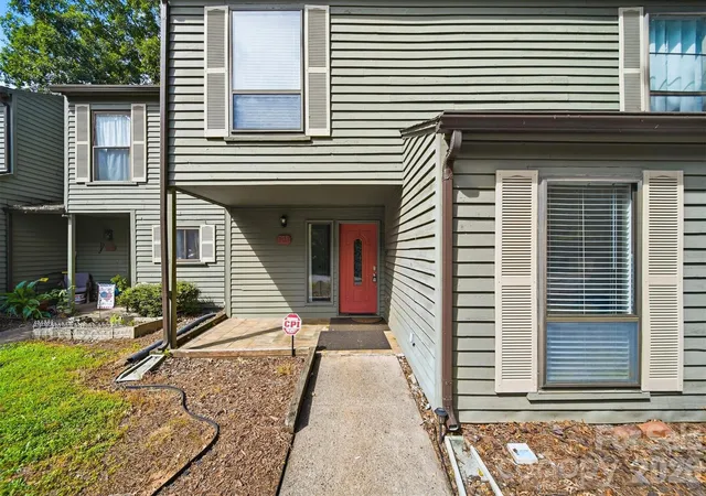 Photo 3 of Townhouse for sale at 4340 N Center St #203, Hickory, NC 28601 | MLS# 4411695 | Listing updated on 2026-09-21
