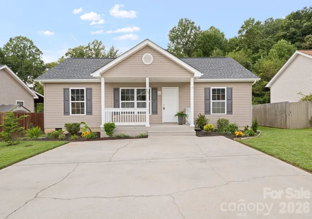 Photo 1 of Single family home for sale at 53 W Newberry Dr, Fletcher, NC 28732 | MLS# 4411707 | Listing updated on 2026-09-19