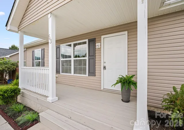 Photo 2 of Single family home for sale at 53 W Newberry Dr, Fletcher, NC 28732 | MLS# 4411707 | Listing updated on 2026-09-19