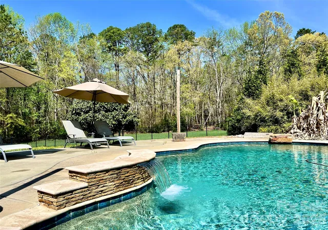 2nd image of 4809 Antioch Church Rd, Matthews, NC 28104 | MLS# 4411710