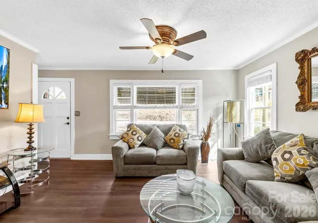 4th image of 430 Arlington Cir Nw, Lenoir, NC 28645 | MLS# 4411712